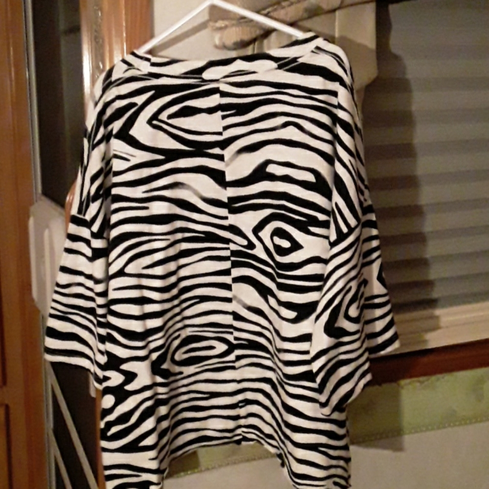 Grayson Threads Womens Top - Picture 3 of 4